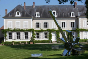  Chateau De La Resle - Design Hotels  Монтиньи-Ла-Рель
